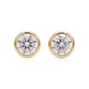Liana earrings in 14K yellow gold with a round-cut lab-grown diamond