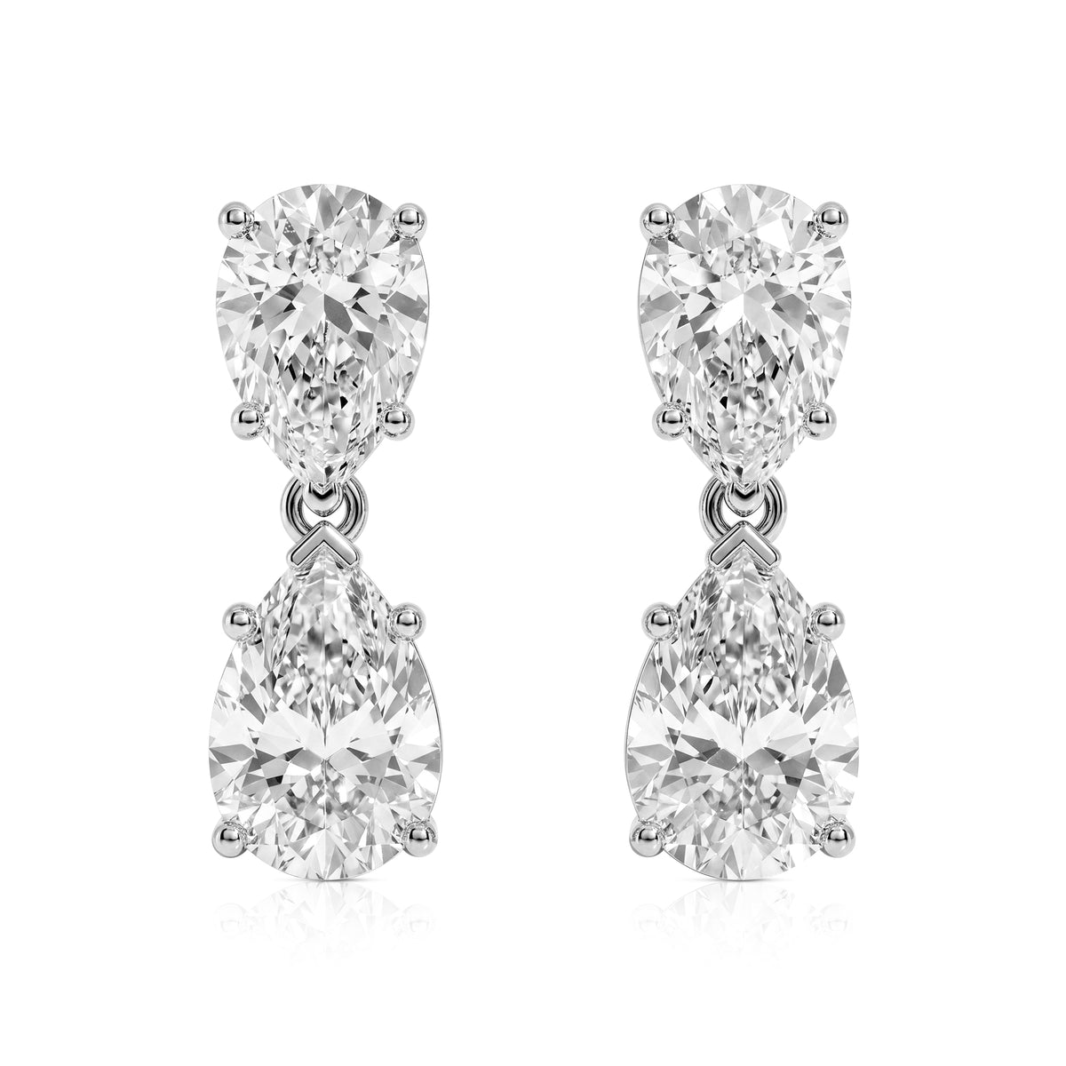 Lara earrings in 14K gold with a pear-cut lab-grown diamond