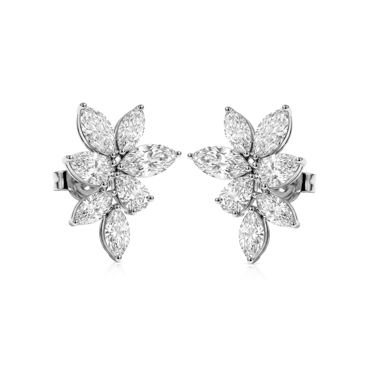 Thea earrings in 14K gold with a pear-cut lab-grown diamond