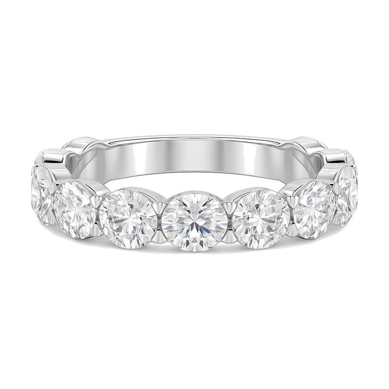 Celeste ring in 14K white gold with an oval-cut lab-grown diamond