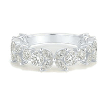 Chiara ring in 14K white gold with a lab-grown diamond