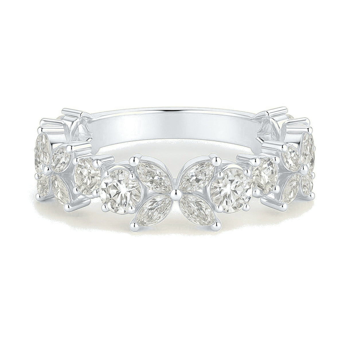 Chiara ring in 14K white gold with a lab-grown diamond