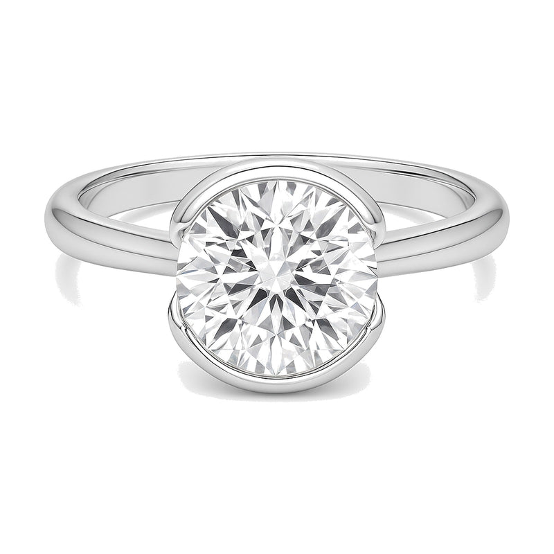 Emma ring in 14K white gold with a round-cut lab-grown diamond