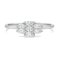 Eva ring in 14K white gold with a lab-grown diamond