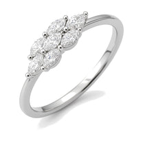 Eva ring in 14K white gold with a lab-grown diamond