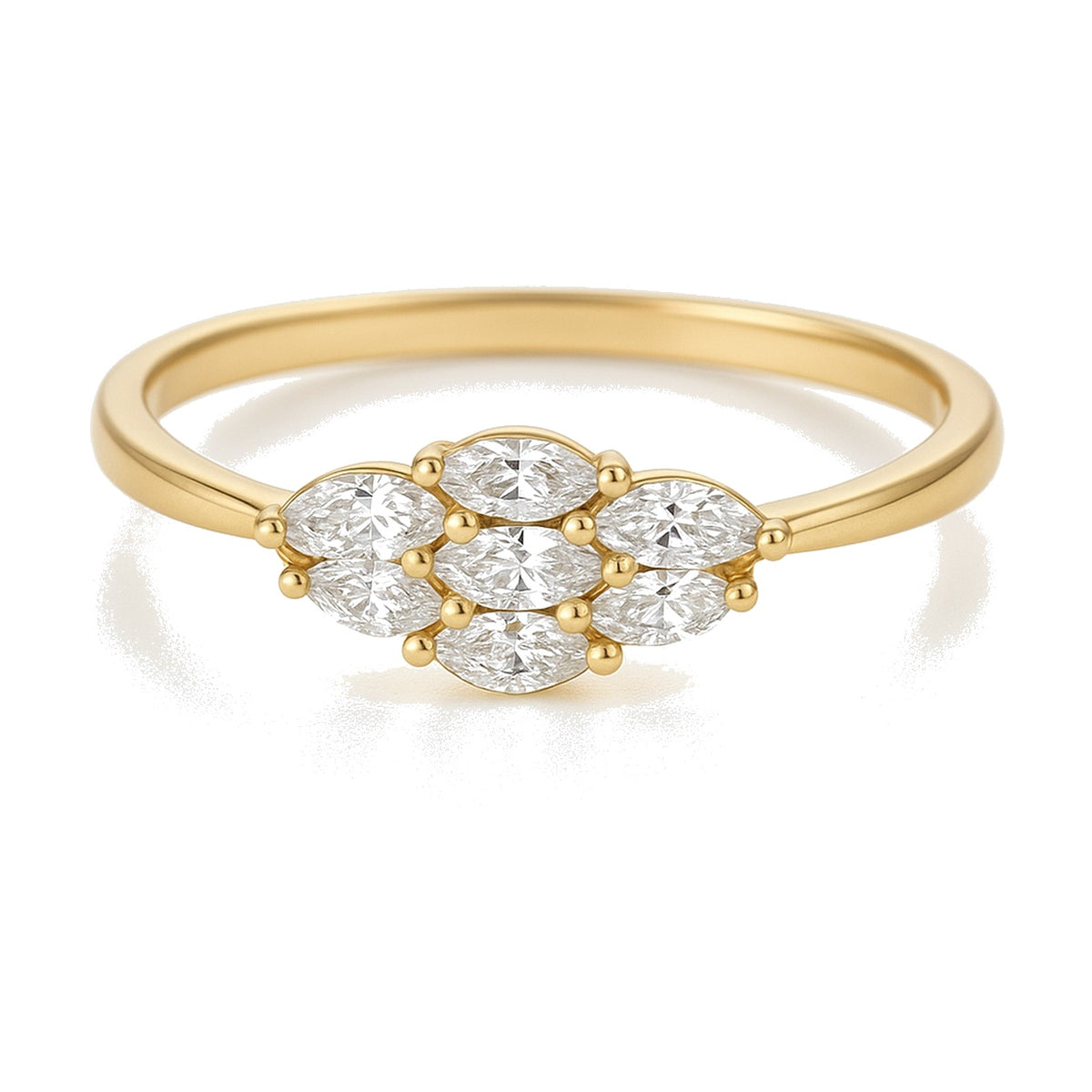Eva ring in 14K yellow gold with a lab-grown diamond