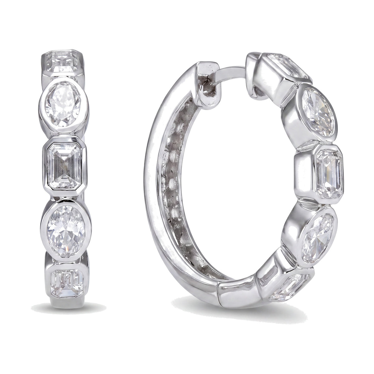 Ines earrings in 14K white gold with a lab-grown diamond