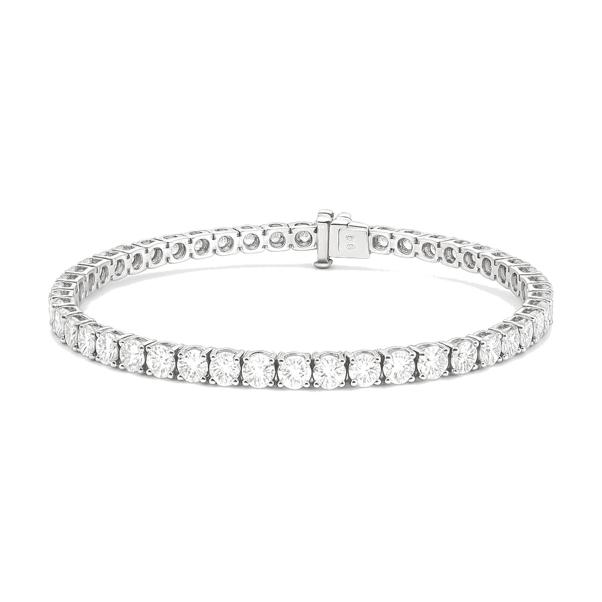 Noelle bracelet in 14K white gold with a round-cut lab-grown diamond