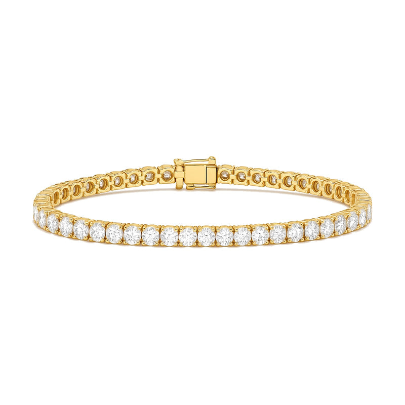 Noelle bracelet in 14K yellow gold with a round-cut lab-grown diamond