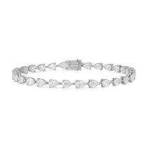 Odette bracelet in 14K white gold with a pear-cut lab-grown diamond