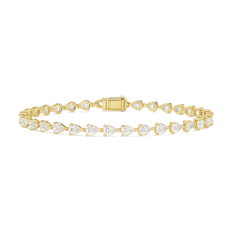 Odette bracelet in 14K yellow gold with a pear-cut lab-grown diamond