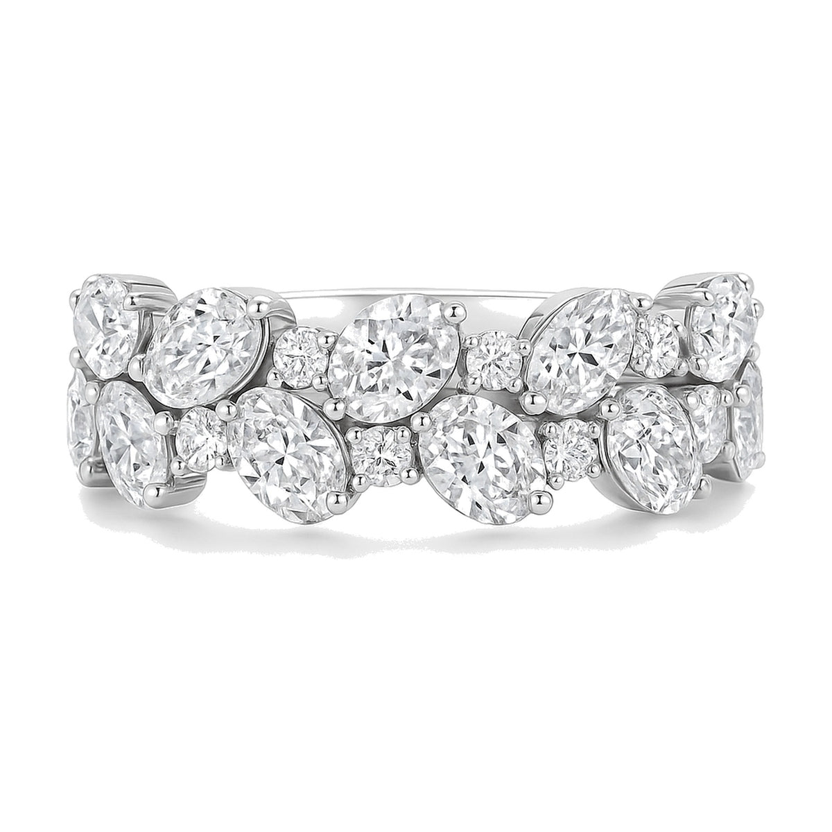 Selene ring in 14K white gold with a lab-grown diamond