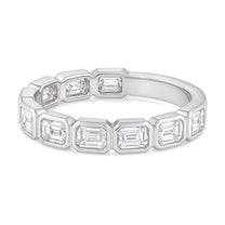Simone ring in 14K white gold with a lab-grown diamond