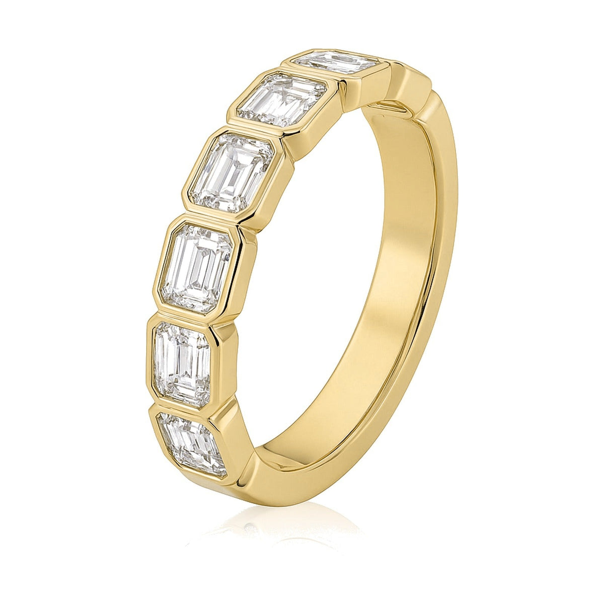 Simone ring in 14K yellow gold with a lab-grown diamond