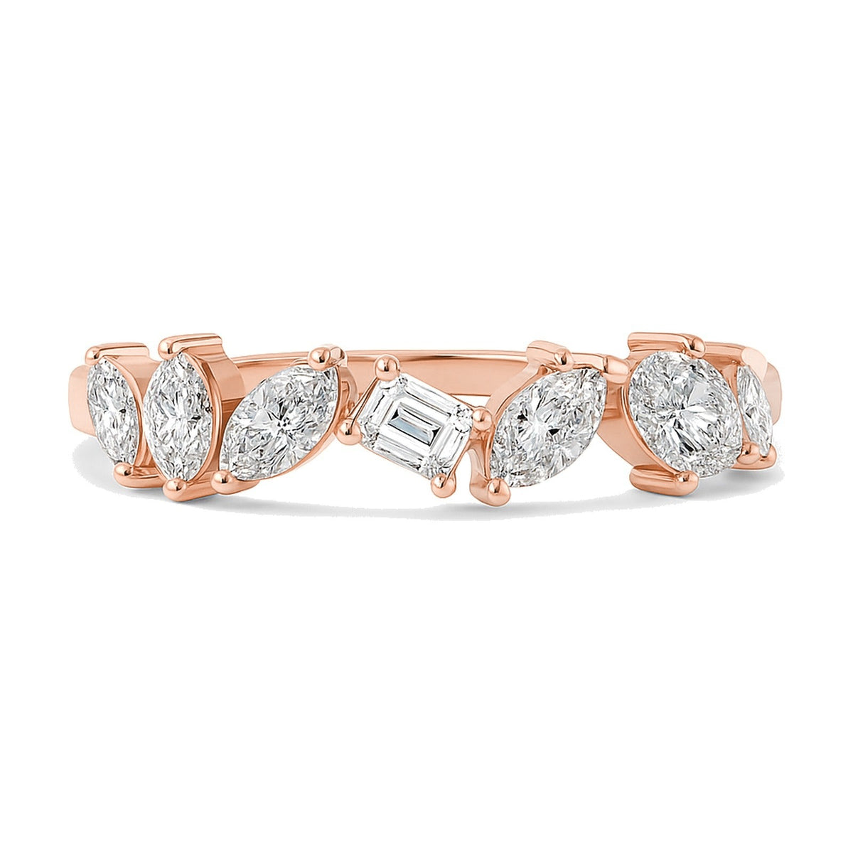 Sofia ring in 14K rose gold with a lab-grown diamond
