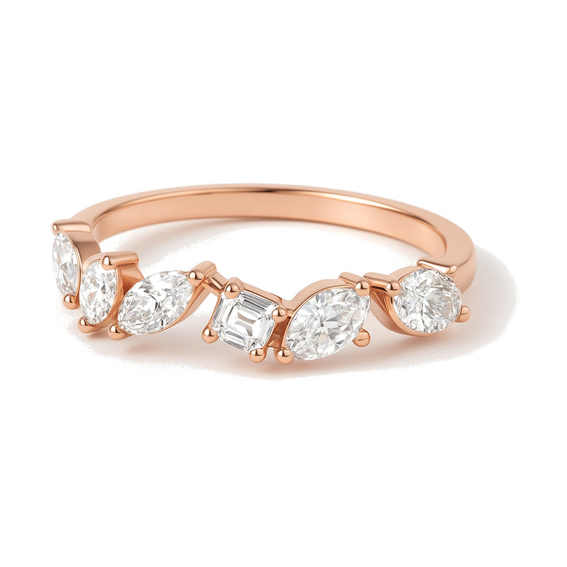 Sofia ring in 14K rose gold with a lab-grown diamond