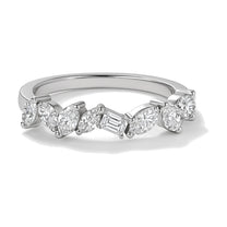 Sofia ring in 14K white gold with a lab-grown diamond