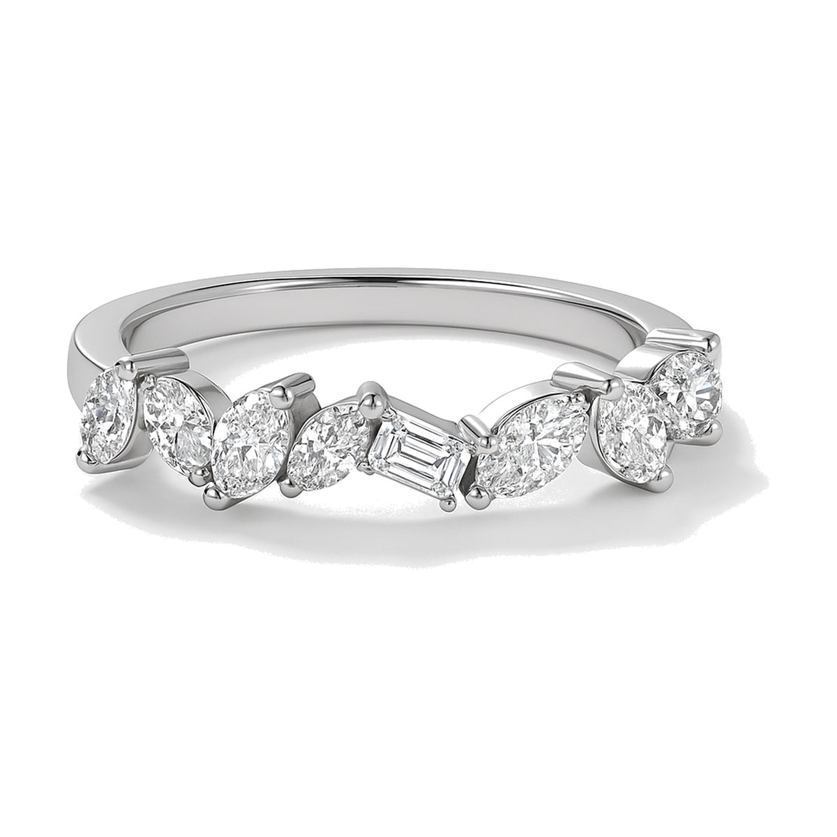 Sofia ring in 14K white gold with a lab-grown diamond