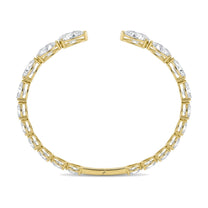 Aurora bracelet in 14K yellow gold with a pear-cut lab-grown diamond