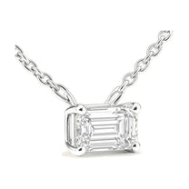 Leonie pendant in 14K white gold with an emerald-cut lab-grown diamond