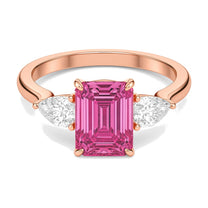 Amelie ring in 14K rose gold with a fancy pink lab-grown diamond