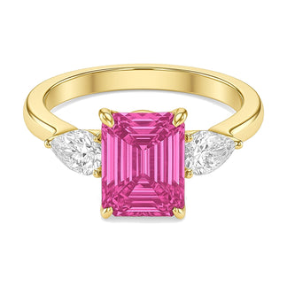 Amelie ring in 14K yellow gold with a fancy pink lab-grown diamond
