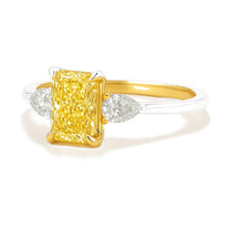 Anouk ring in 14K white gold with a fancy yellow lab-grown diamond