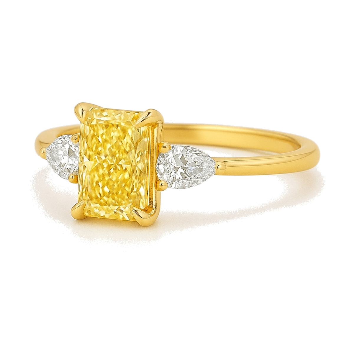 Anouk ring in 14K yellow gold with a fancy yellow lab-grown diamond