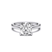 Chloe ring in 14K white gold with a round-cut lab-grown diamond