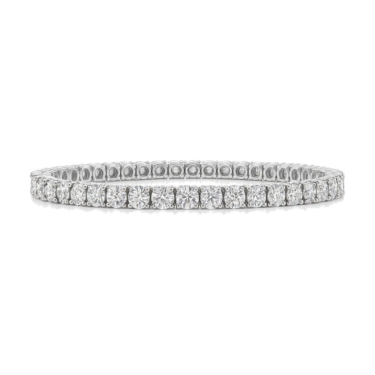 Nathalie bracelet in 14K white gold with round-cut lab-grown diamonds