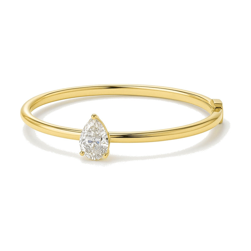 Regine bracelet in 14K yellow gold with a pear-cut lab-grown diamond