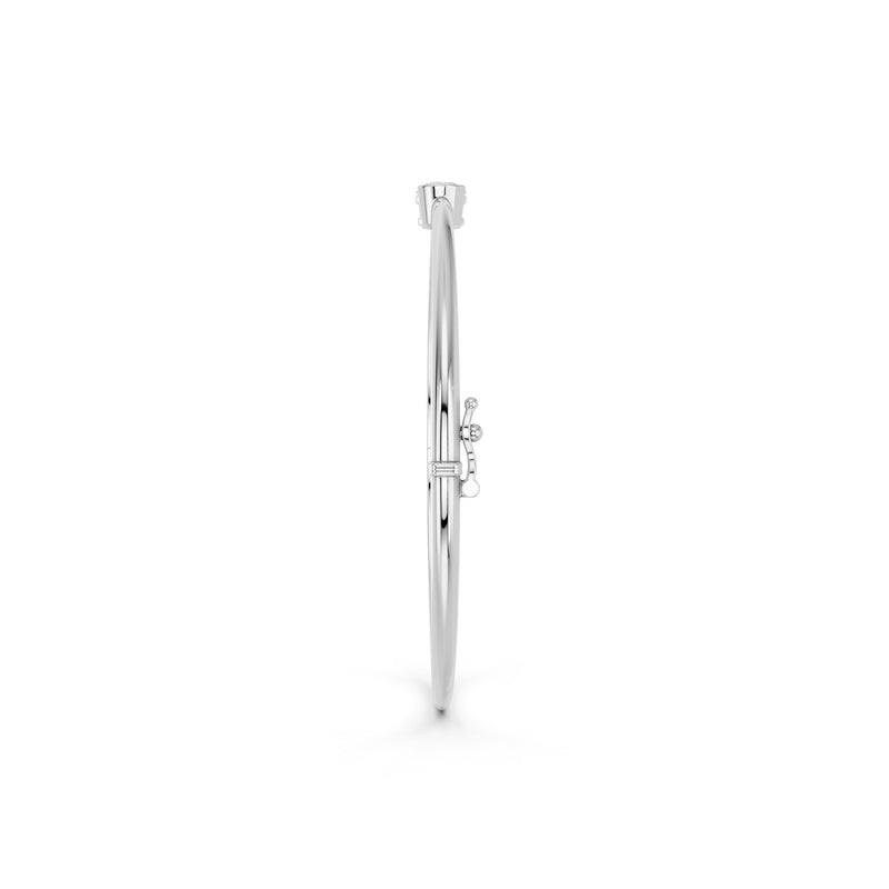 Sabrina bracelet in 14K white gold with an oval-cut lab-grown diamond