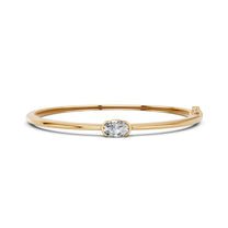 Sabrina bracelet in 14K yellow gold with an oval-cut lab-grown diamond