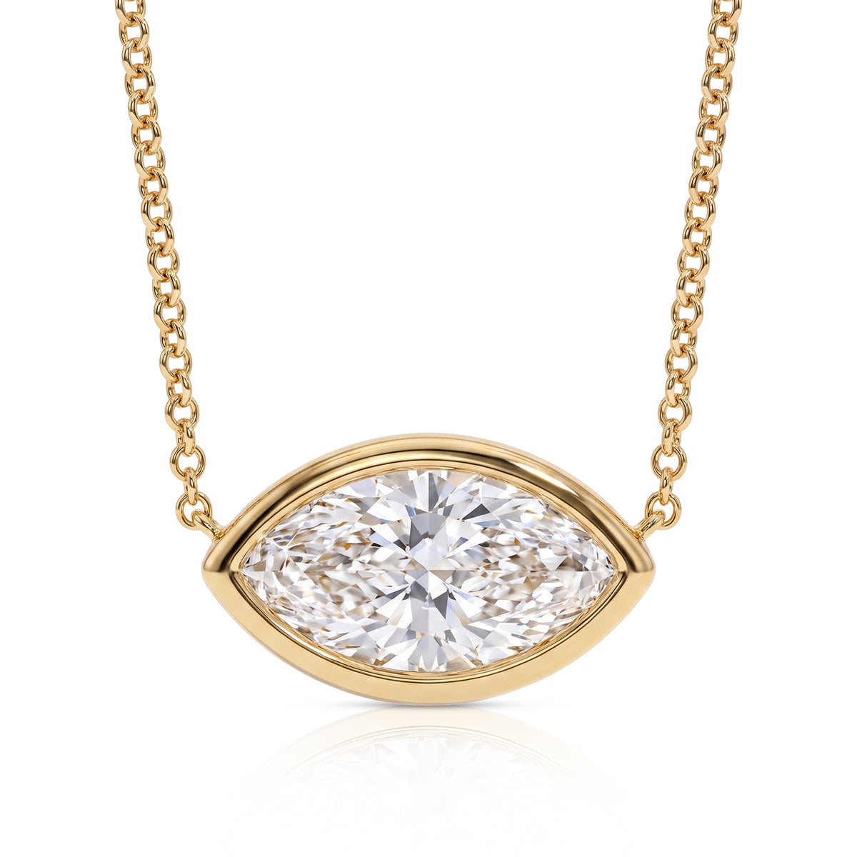 Sabine pendant in 14K gold with a marquise-cut lab-grown diamond
