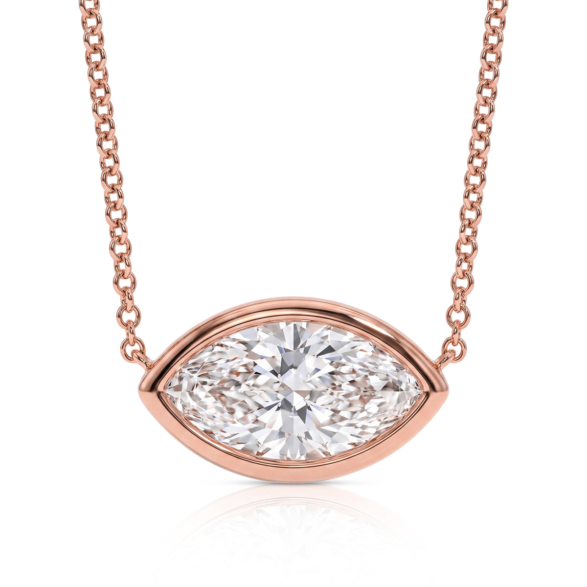 Sabine pendant in 14K gold with a marquise-cut lab-grown diamond