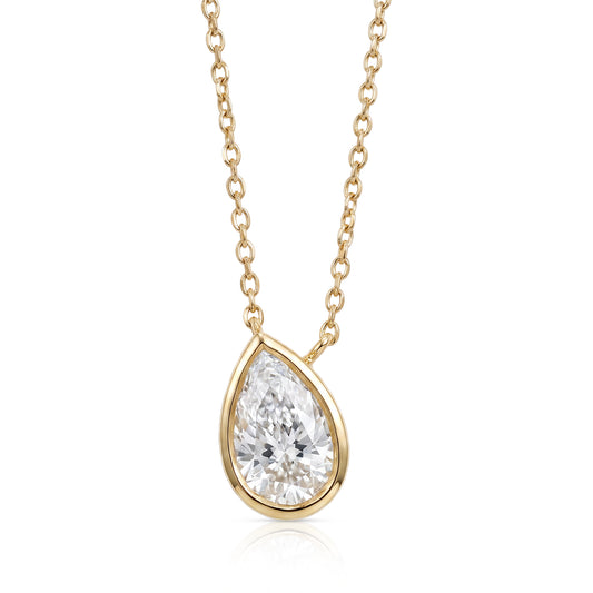 Lila pendant in 14K gold with a pear-cut lab-grown diamond