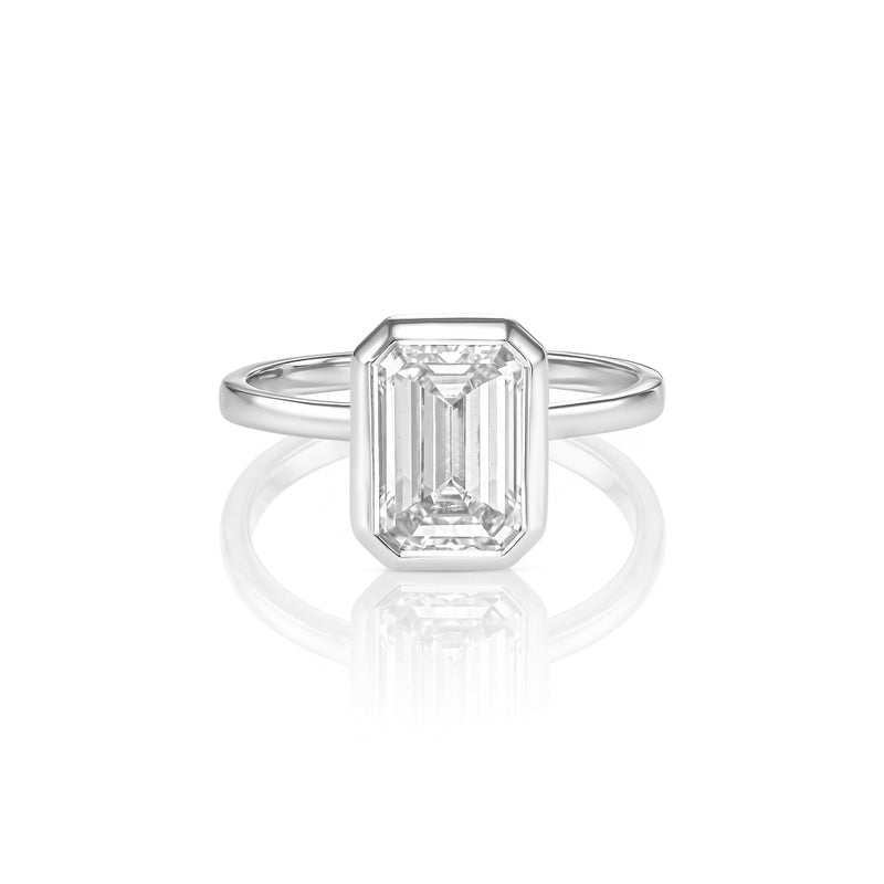 Colette ring in 14K white gold with an emerald-cut lab-grown diamond