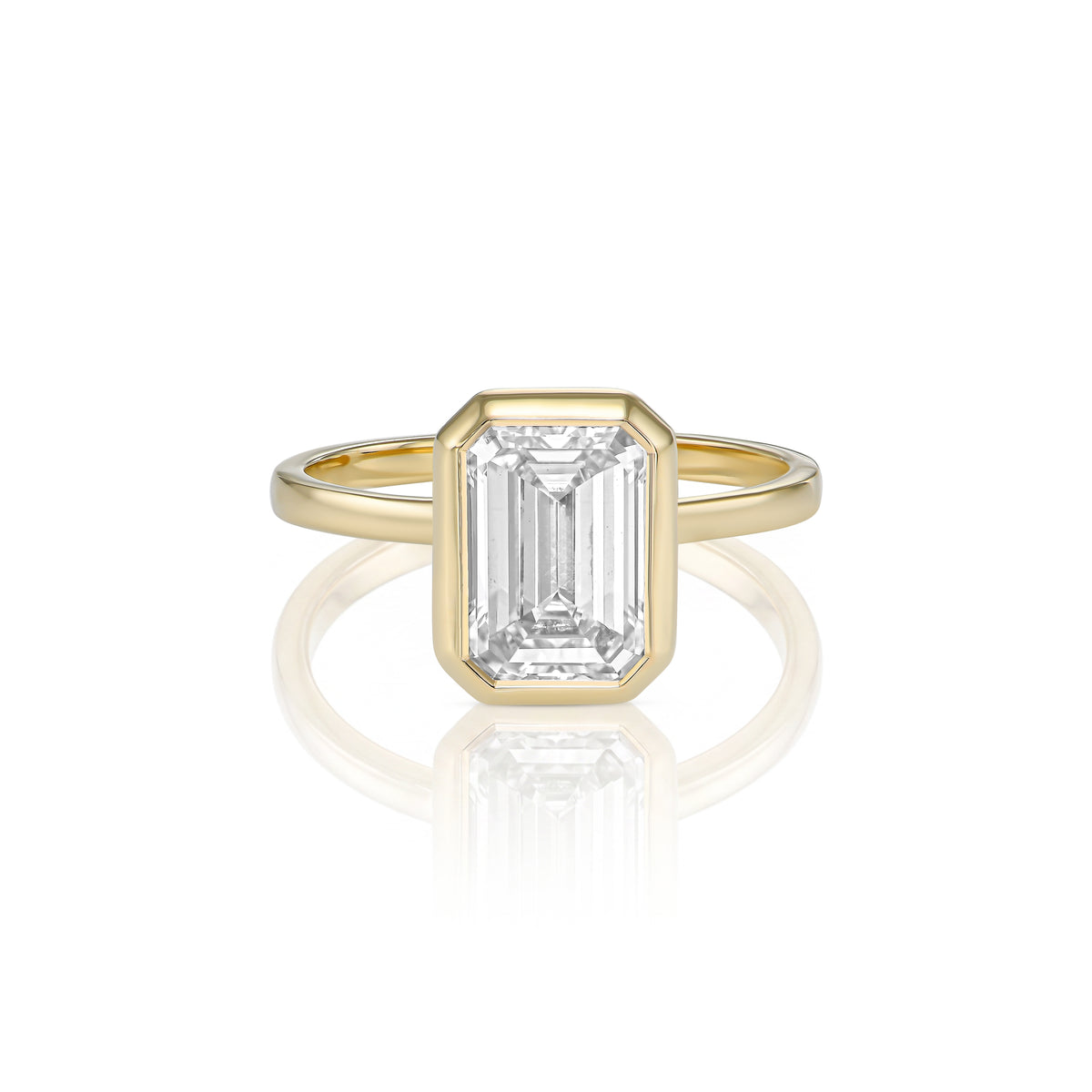Colette ring in 14K yellow gold with an emerald-cut lab-grown diamond