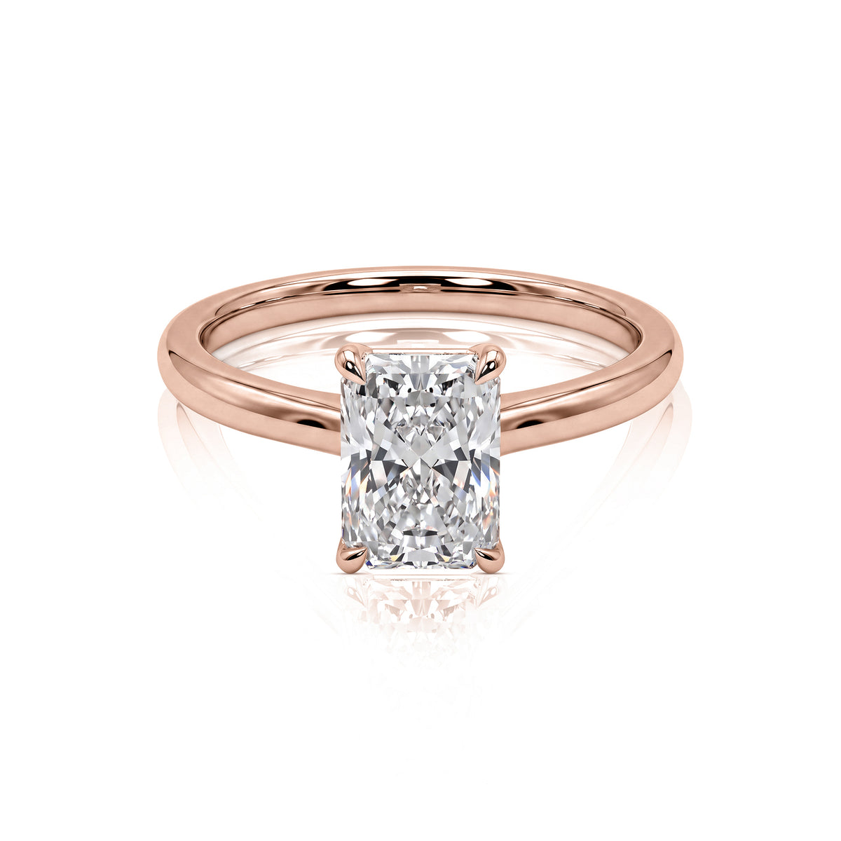 Mia ring in 14K gold with a radiant-cut lab-grown diamond