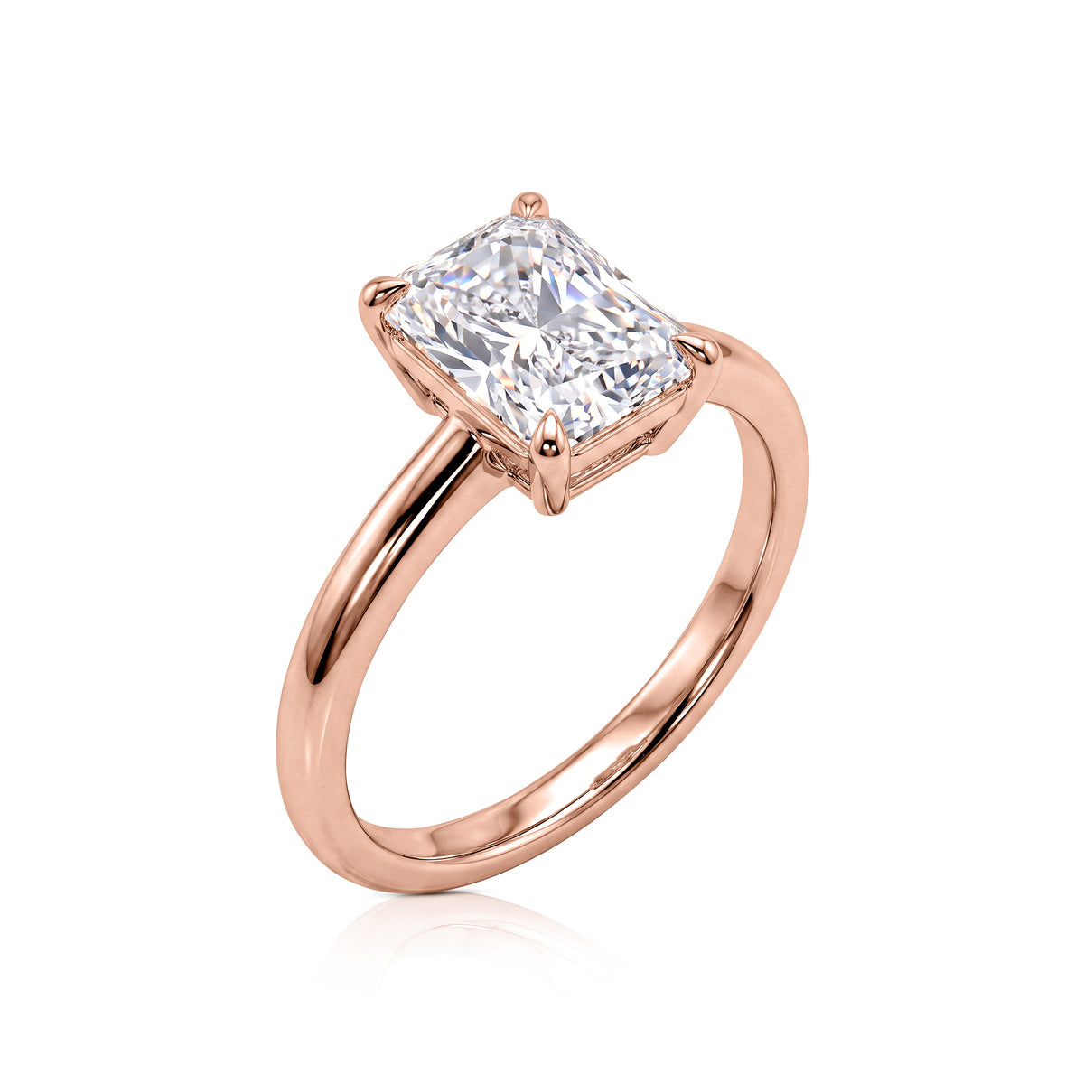 Mia ring in 14K gold with a radiant-cut lab-grown diamond