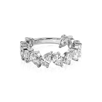 Clara ring in 14K yellow gold with a lab-grown diamond