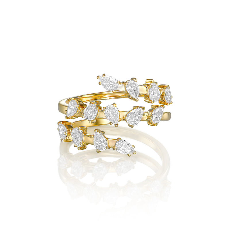 Dahlia ring in 14K yellow gold with a lab-grown diamond