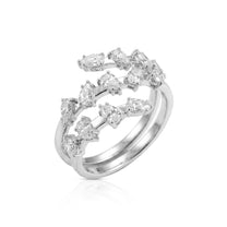 Dahlia ring in 14K gold with a lab-grown diamond