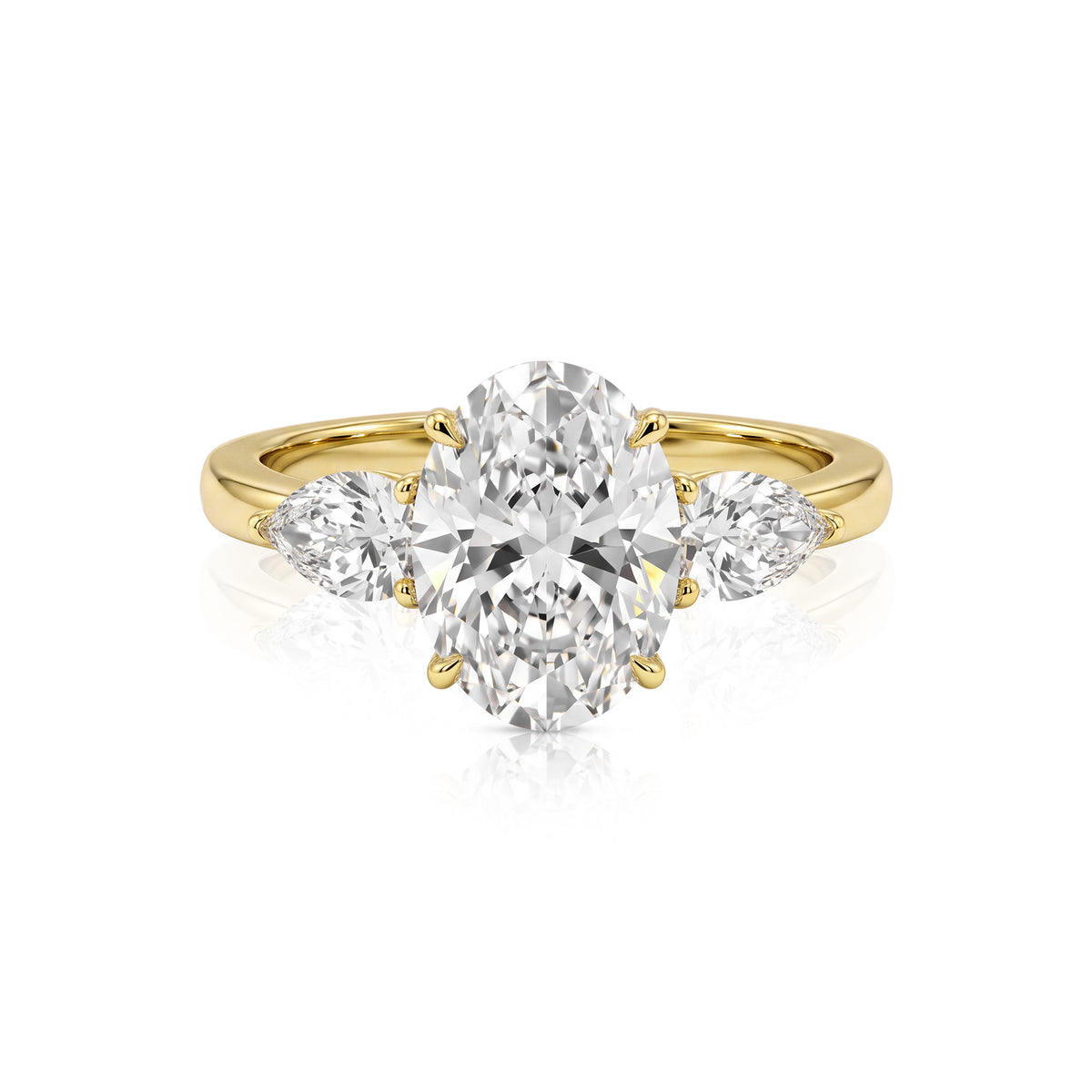 Carmen ring in 14K gold with an oval-cut lab-grown diamond