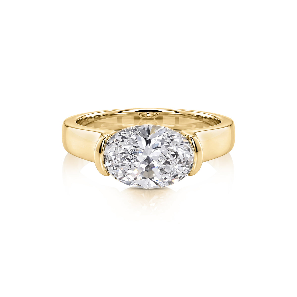 Mila ring in 14K gold with an oval-cut lab-grown diamond