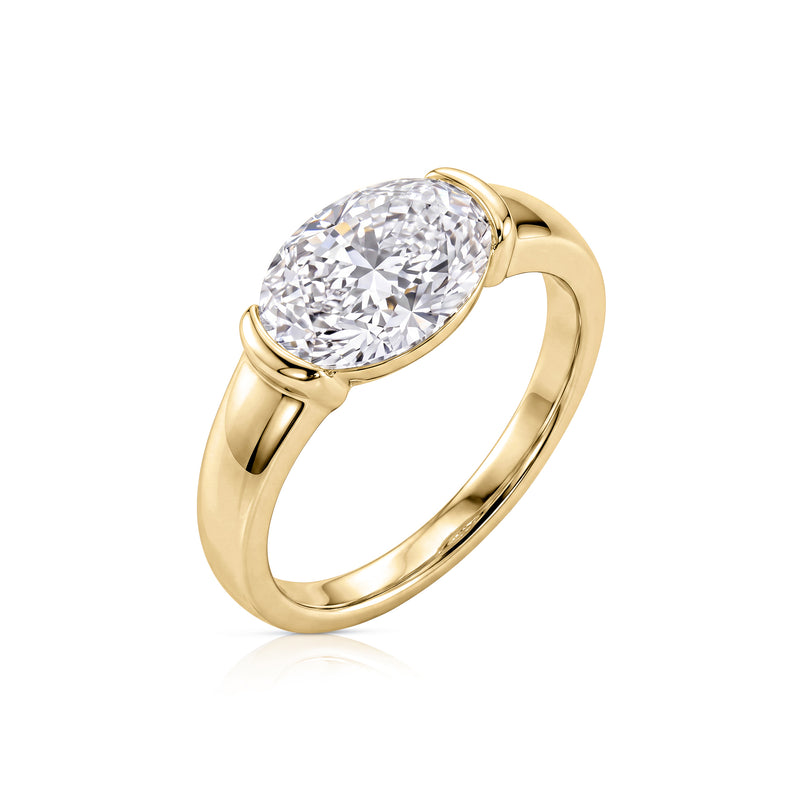Mila ring in 14K gold with an oval-cut lab-grown diamond