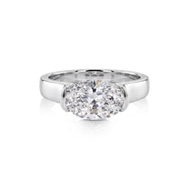 Mila ring in 14K gold with an oval-cut lab-grown diamond