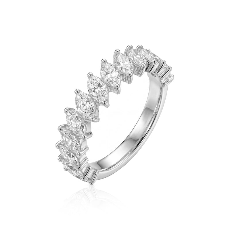 Paloma ring in 14K gold with a lab-grown diamond