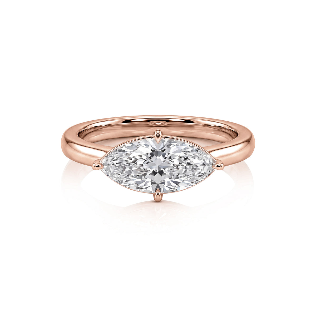 Bianca ring in 14K gold with a marquise-cut lab-grown diamond