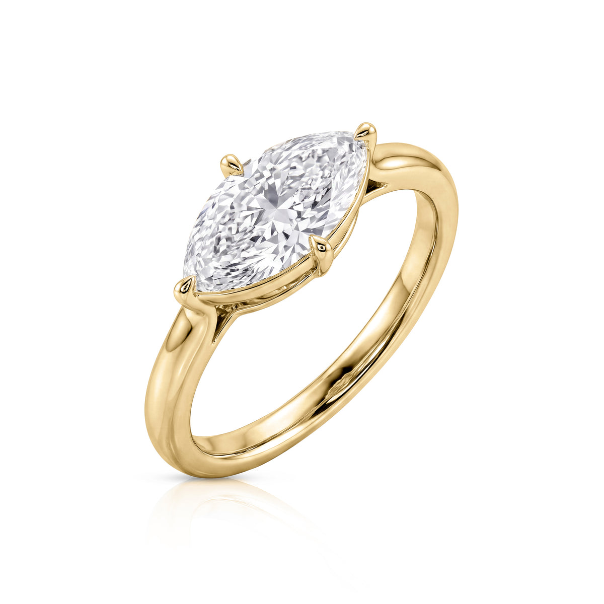 Bianca ring in 14K gold with a marquise-cut lab-grown diamond